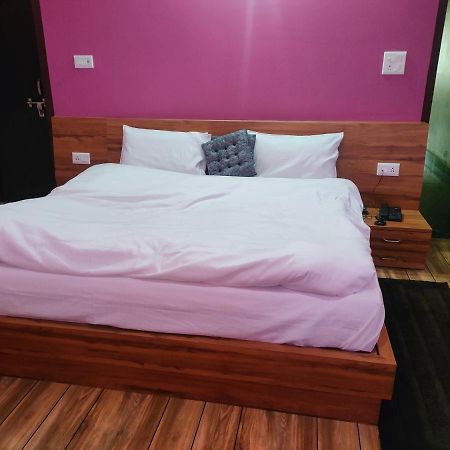 Hotel Rishabh And Banquet Hall Pithorāgarh 外观 照片